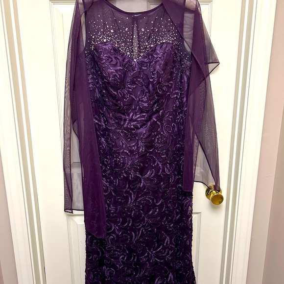 Evening Gown by Ignite Evenings by Carollin - Picture 1 of 7